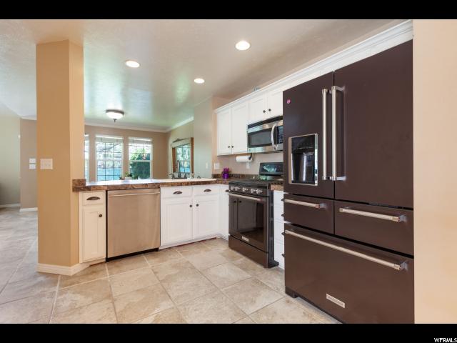 56 W 200 N, Centerville, UT 84014 — photo 2