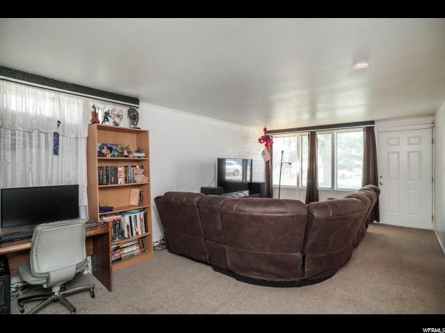 906 N Valeria Dr E, Layton, UT 84041 — photo 5