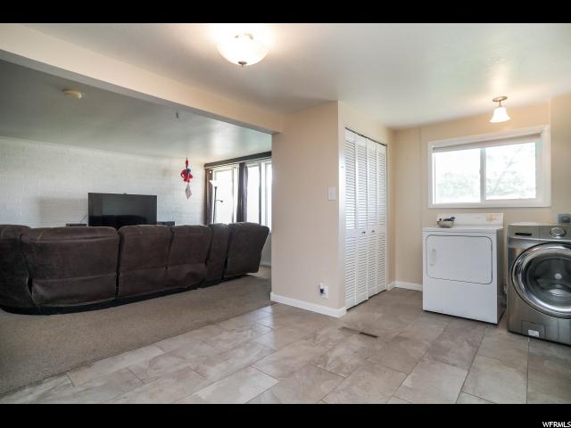 906 N Valeria Dr E, Layton, UT 84041 — photo 9