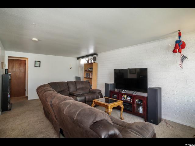 906 N Valeria Dr E, Layton, UT 84041 — photo 10