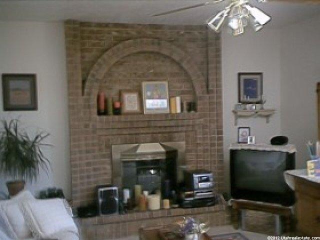 761 Woodridge Dr, Layton, UT 84040 — photo 3