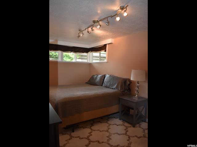 368 W 800 S, Bountiful, UT 84010 — photo 9