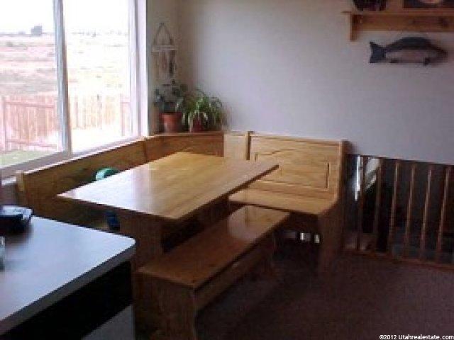 2033 Jenny Ln, Clearfield, UT 84015 — photo 2