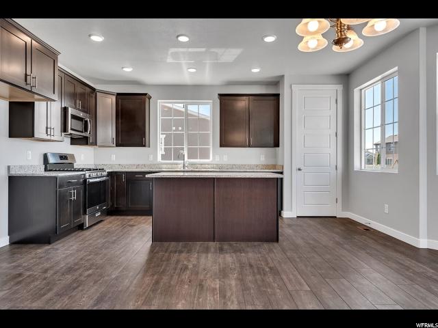 2399 N Sarus Crane Dr, Clinton, UT 84015 — photo 5