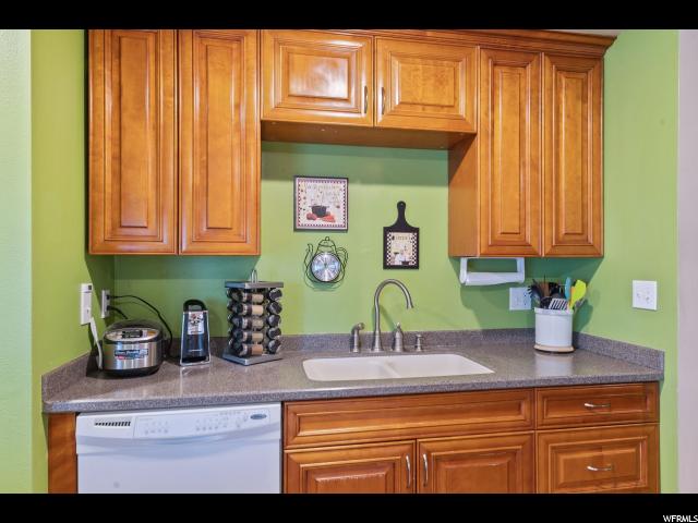 12 E Diamond St N, Layton, UT 84041 — photo 8