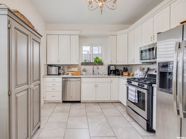 540 Larsen Dr, Bountiful, UT 84010 — photo 5