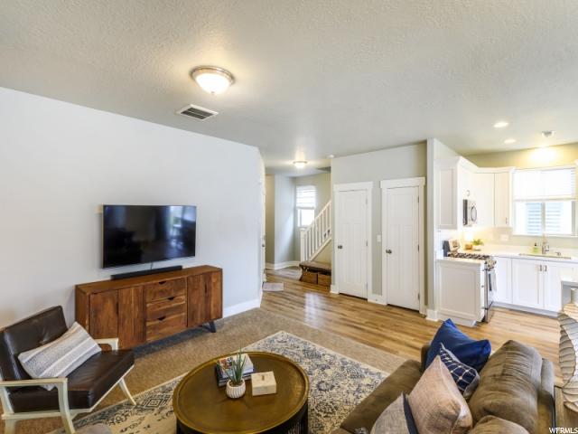 286 W 710 N, Centerville, UT 84014 — photo 8