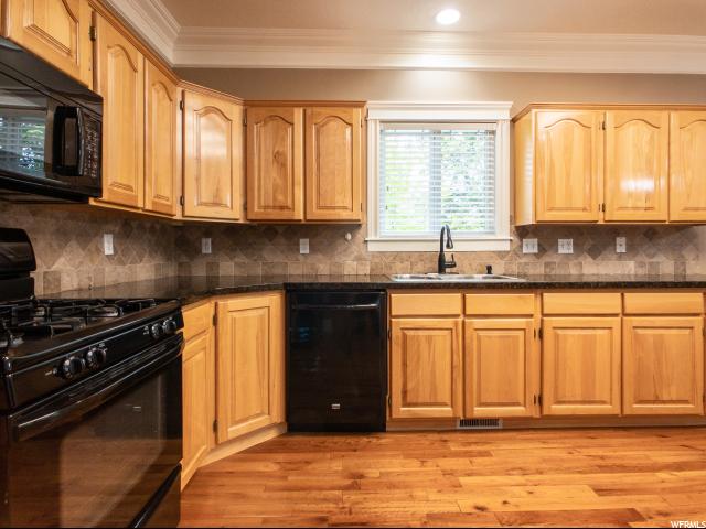 570 Edgehill Dr, Providence, UT 84332 — photo 8