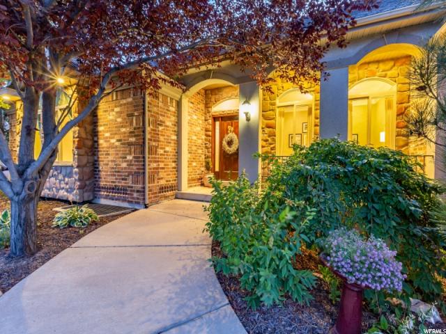 548 S Lofty Ln E, North Salt Lake, UT 84054 — photo 3