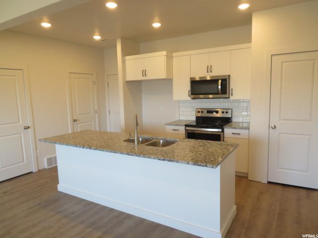339 S 1540 E, Hyrum, UT 84319 — photo 11