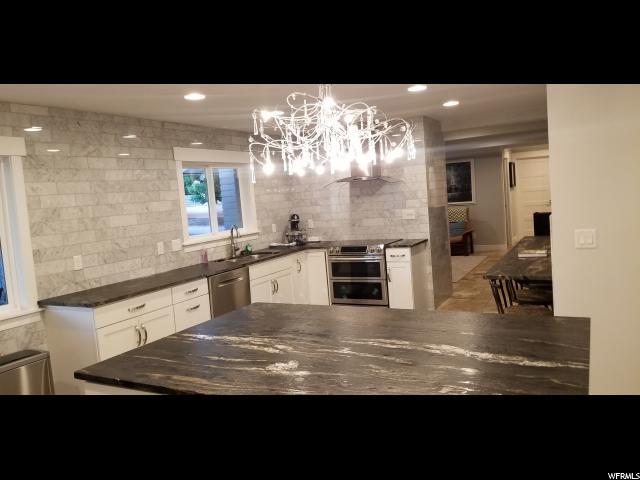 416 Damascus Dr, Bloomington, UT 84790 — photo 2