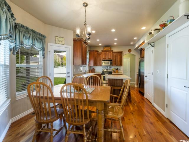 866 W 2075 S, Syracuse, UT 84075 — photo 12