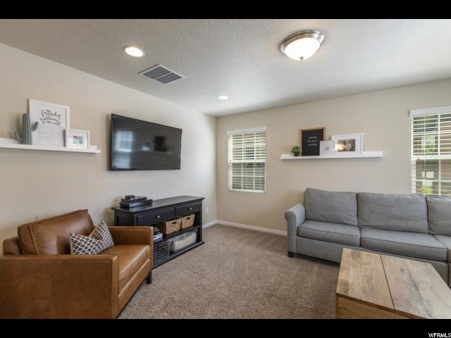 692 W Chase Ln, Centerville, UT 84014 — photo 4