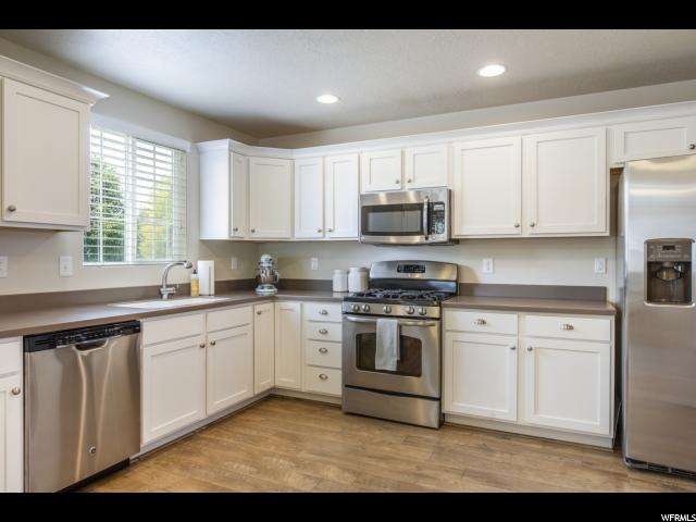 692 W Chase Ln, Centerville, UT 84014 — photo 9