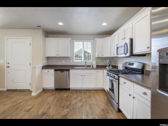 692 W Chase Ln, Centerville, UT 84014 — photo 8