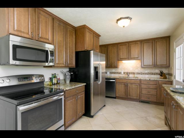 659 W 3100 S, Bountiful, UT 84010 — photo 10