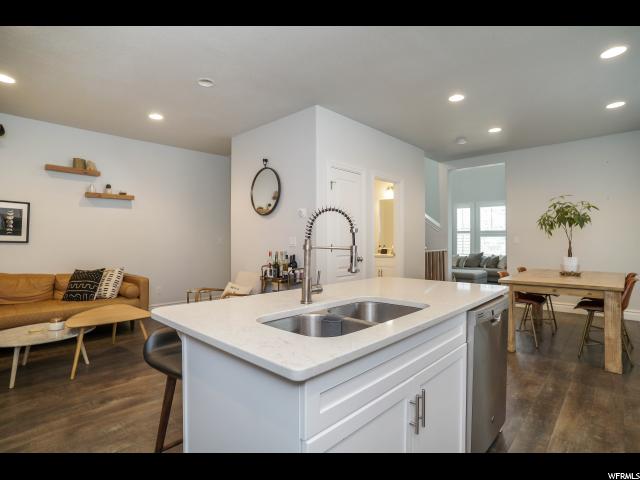 734 E Snap Dragon Ln, Fruit Heights, UT 84037 — photo 5