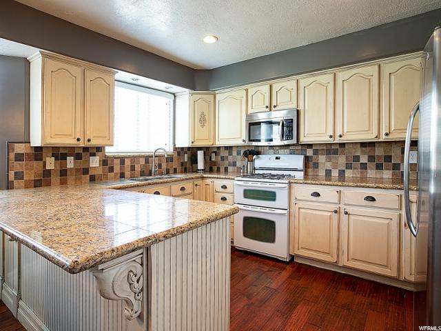 1898 N 80 E, Layton, UT 84041 — photo 6