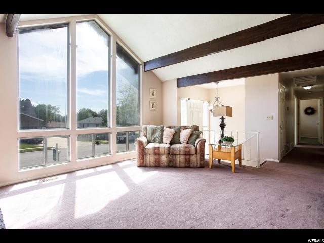 585 E Cherrywood Dr, Kaysville, UT 84037 — photo 2