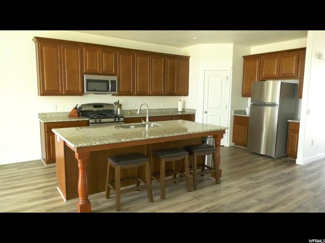 1475 W Meadowbrook Ct, Syracuse, UT 84075 — photo 2