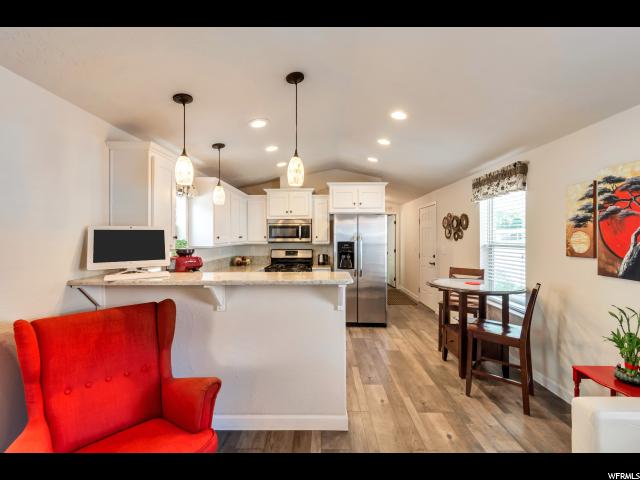 243 E Vagabond Dr, Murray, UT 84107 — photo 4