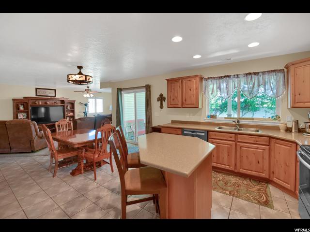 159 W 2025, Harrisville, UT 84414 — photo 5