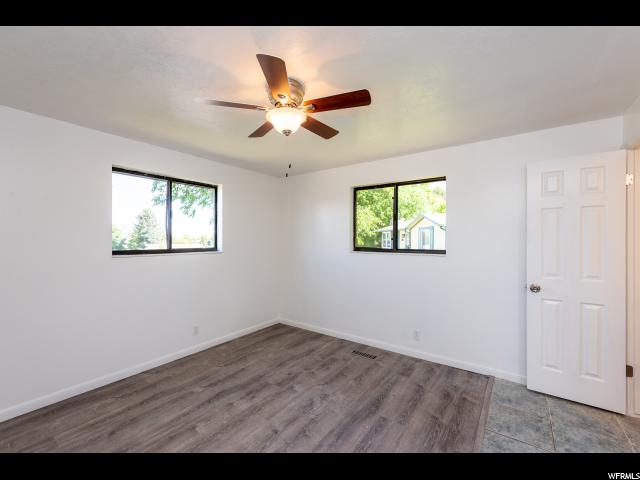 305 E Briarwood Dr N, Centerville, UT 84014 — photo 11