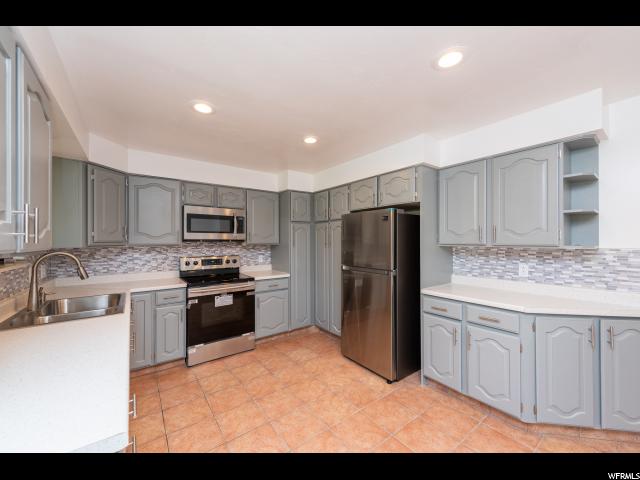 305 E Briarwood Dr N, Centerville, UT 84014 — photo 7