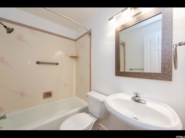 305 E Briarwood Dr N, Centerville, UT 84014 — photo 10