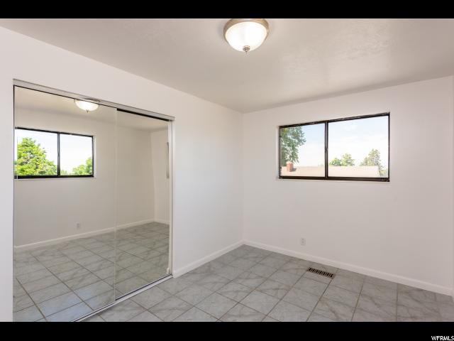 305 E Briarwood Dr N, Centerville, UT 84014 — photo 9