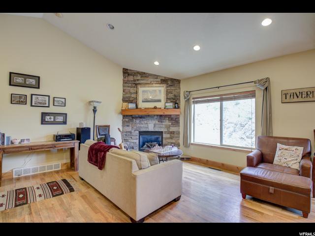 545 Crestview Dr, Summit Park, UT 84098 — photo 4