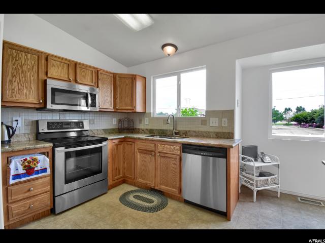 2192 W 2265 N, Clinton, UT 84015 — photo 11