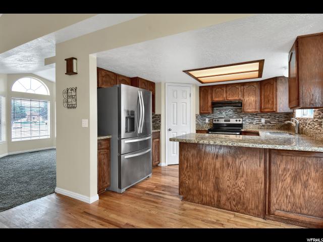 792 E 700 S, Layton, UT 84041 — photo 9