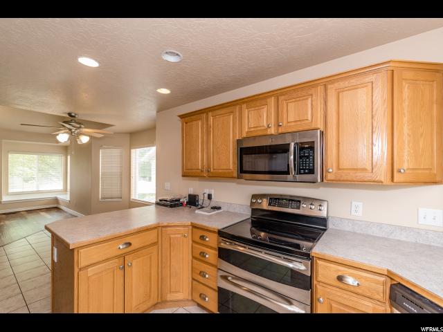 431 S 675 W, Centerville, UT 84014 — photo 3