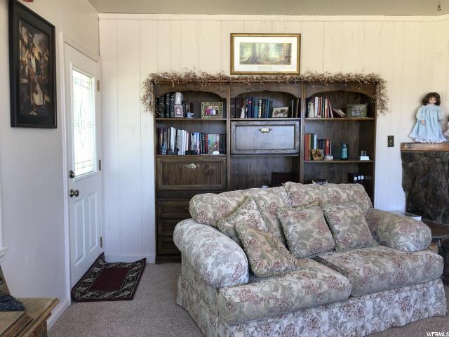 211 S 300 E, Levan, UT 84639 — photo 12
