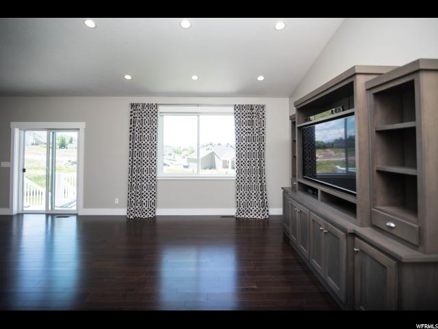 861 S 450 E, Providence, UT 84332 — photo 4