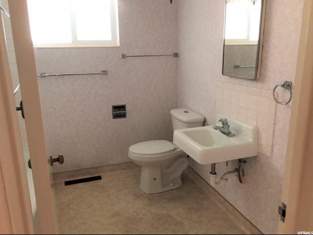 5507 S 2425 W, Roy, UT 84067 — photo 8