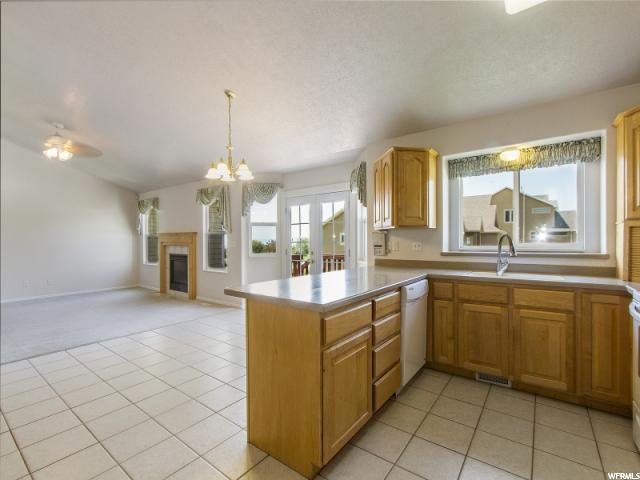 2479 N 1075 E, Layton, UT 84040 — photo 9