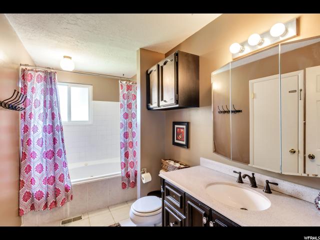 651 W 1060 N, Clinton, UT 84015 — photo 10