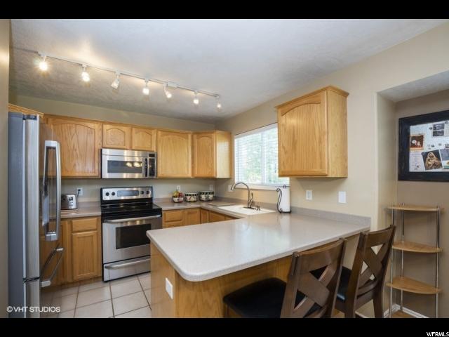 7922 S Harvel Dr E, Sandy, UT 84070 — photo 3