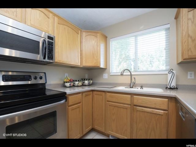7922 S Harvel Dr E, Sandy, UT 84070 — photo 5