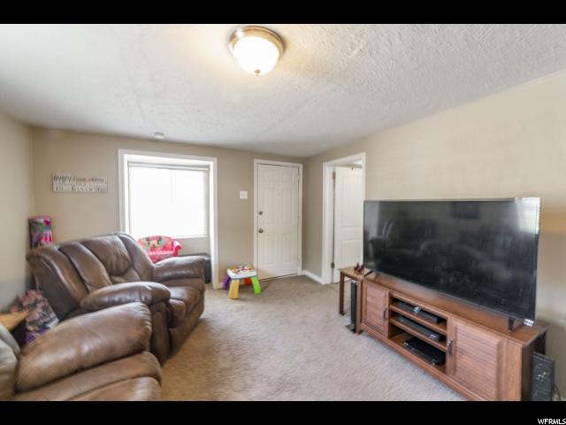 876 S 1000 E, Clearfield, UT 84015 — photo 5