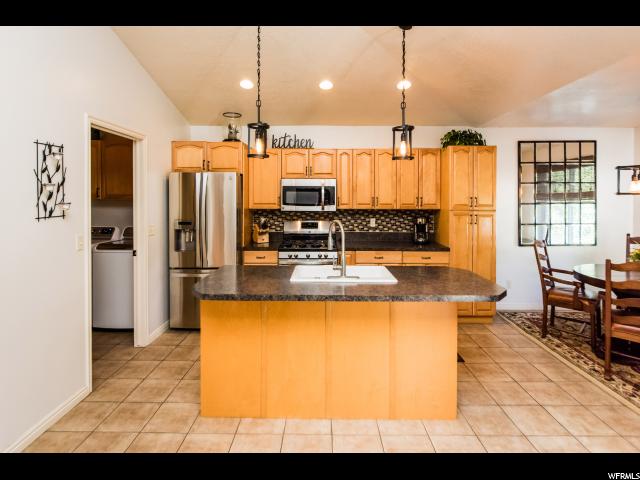 284 E 700 S, River Heights, UT 84321 — photo 9