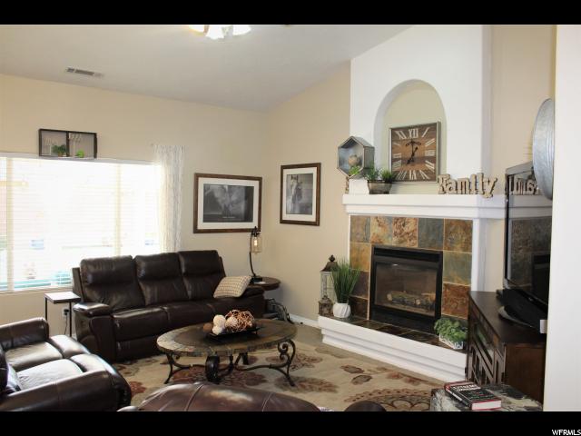 2087 N Blake E, Santa Clara, UT 84765 — photo 11