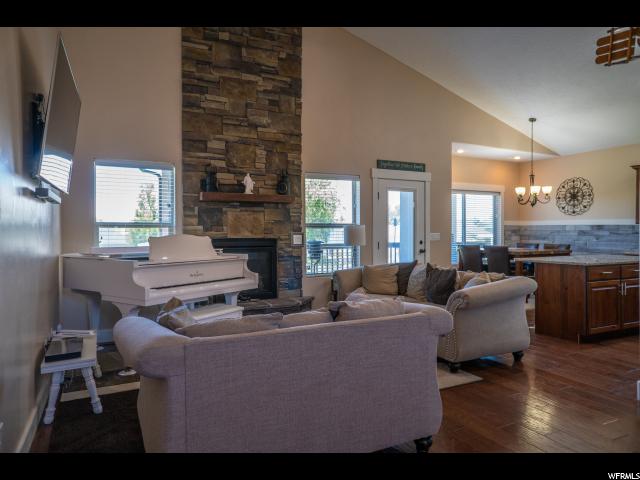 1271 N 150 E, Harrisville, UT 84404 — photo 2