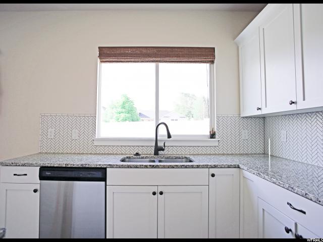 1385 E Primrose Ct, Layton, UT 84040 — photo 3