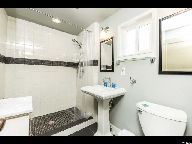 195 W 200 S, Junction, UT 84740 — photo 8