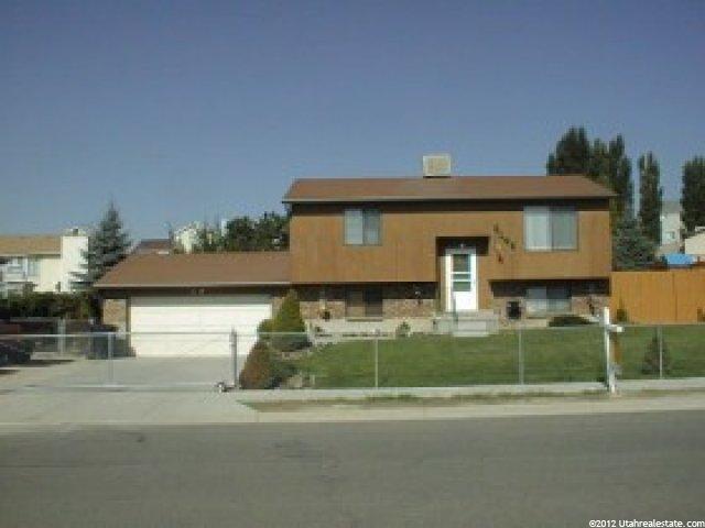 6146 Loder Dr, Kearns, UT 84118 — photo 2
