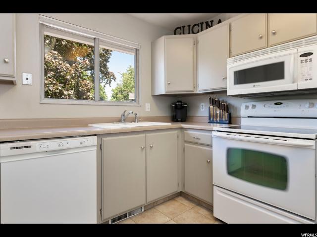8324 S 1390 E, Sandy, UT 84093 — photo 12