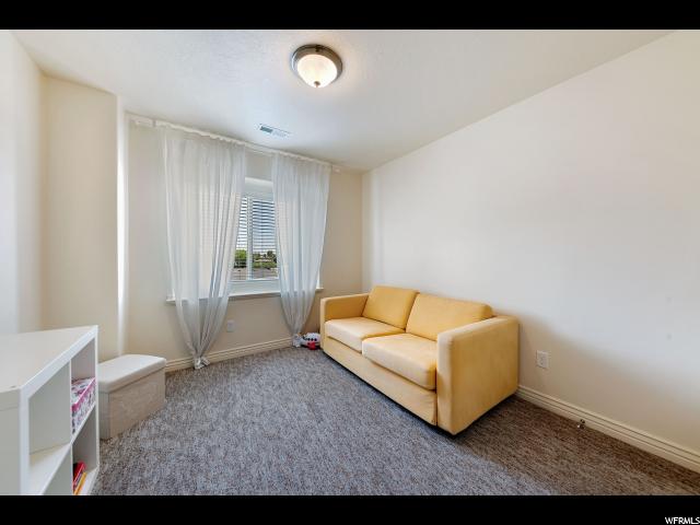 1810 E Whitetail Dr, Layton, UT 84040 — photo 3